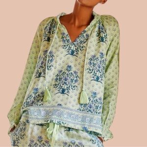 ROLLAR RABBIT ruffle top